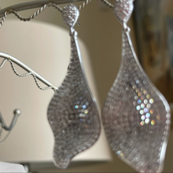 Draped faux diamond earrings - Picture 3 of 3